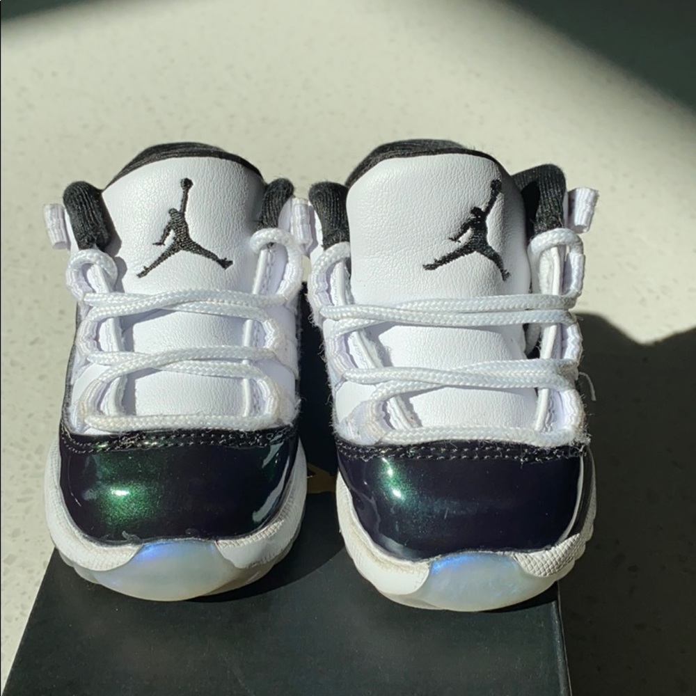 Jordan 11 Retro 11 Low BT size 3C